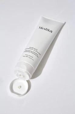 Medik8 Surface Radiance Cleanse 23 Medik8 Surface Radiance Cleanse -Care Product Shop MEDIK8 SurfaceRadianceCleanser 007 1024x fd041837 347a 4f8a 8a23 40207126ae5d
