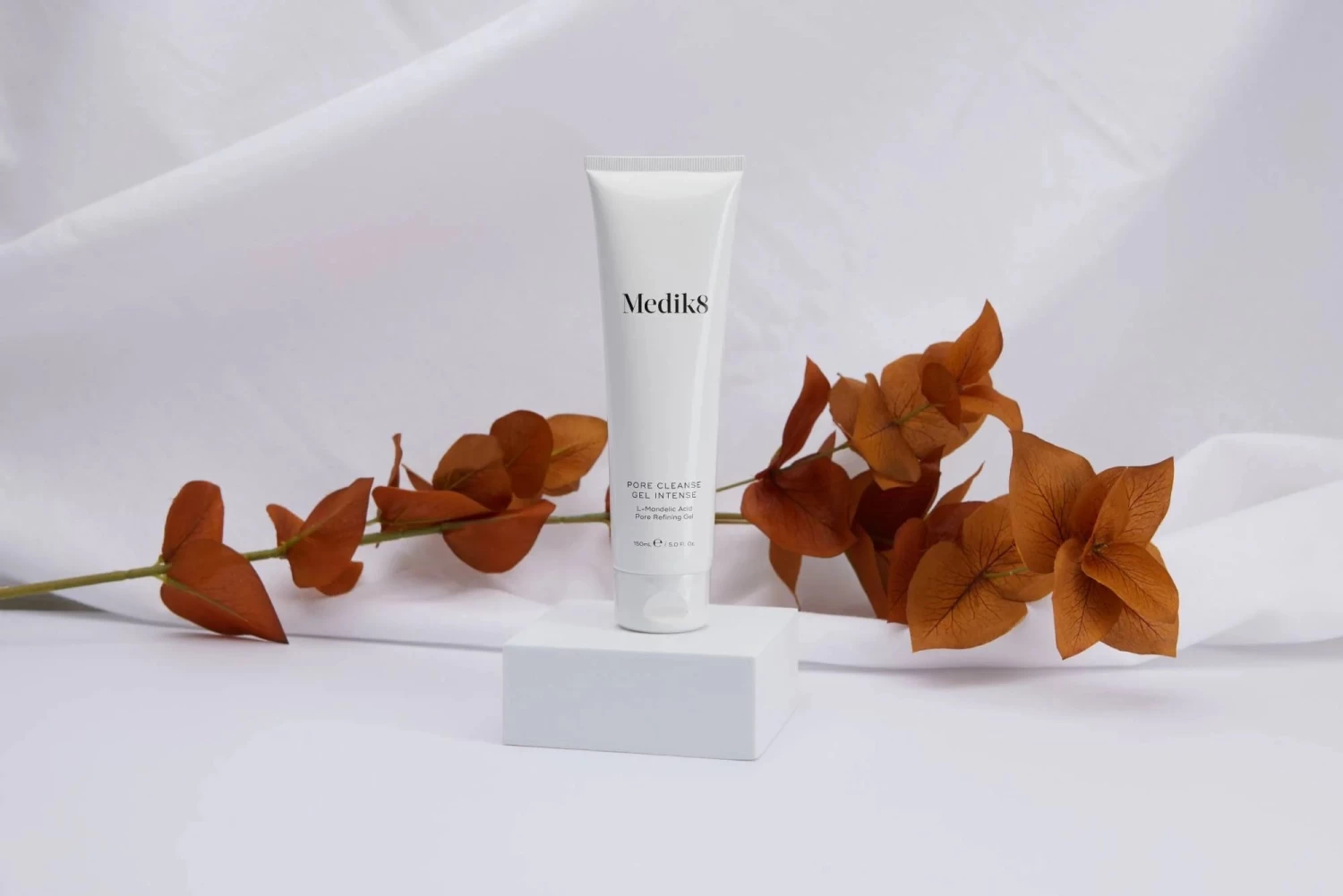 Medik8 Pore Cleanse Gel Intense 9 Medik8 Pore Cleanse Gel Intense - Image 7